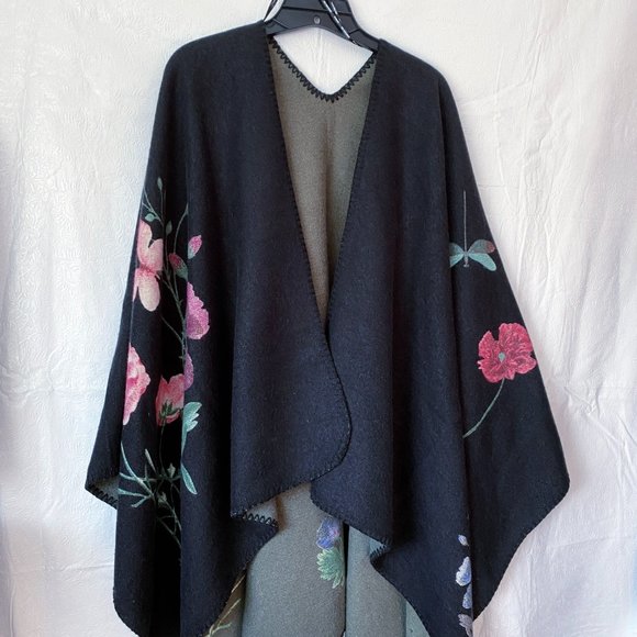 Desigual Accessories - Desigual Reversible Shawl Poncho Green Black Floral OS Embroidered